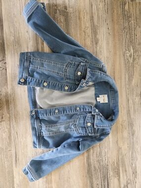 5t LIKE NEW Light Blue Denim Jacket